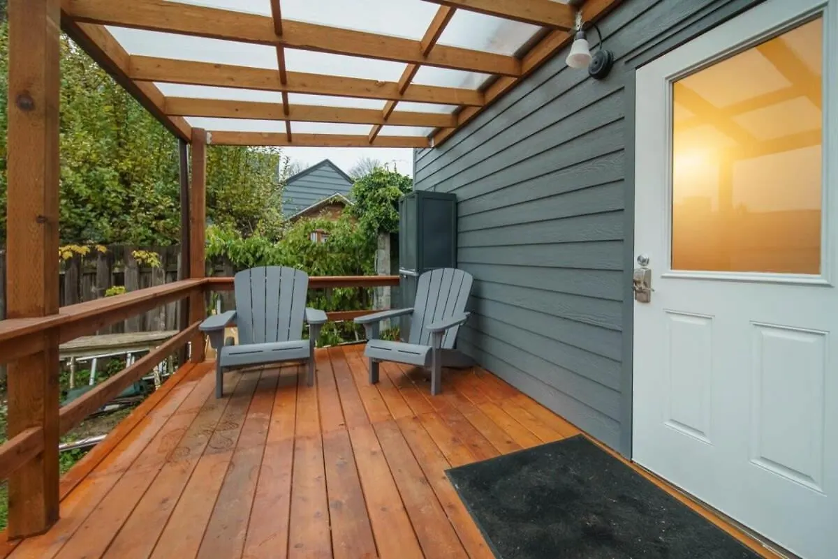 #Stayinmydistrict Overlook Backyard Tiny Suite Portland